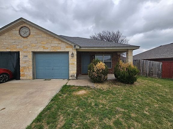 2nd image of 909 Yi Dr #B