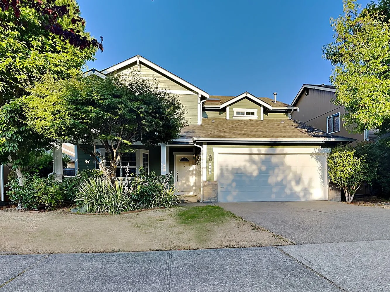 4305 Maricite St SE photo 1