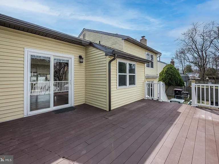 76 Argyle Ave — Photo 39