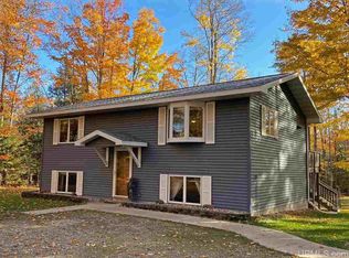 2708 I Ln, Bark River, MI 49807