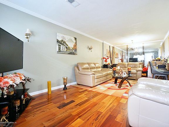 4th image of 65 Elmwood Park Dr APT 5