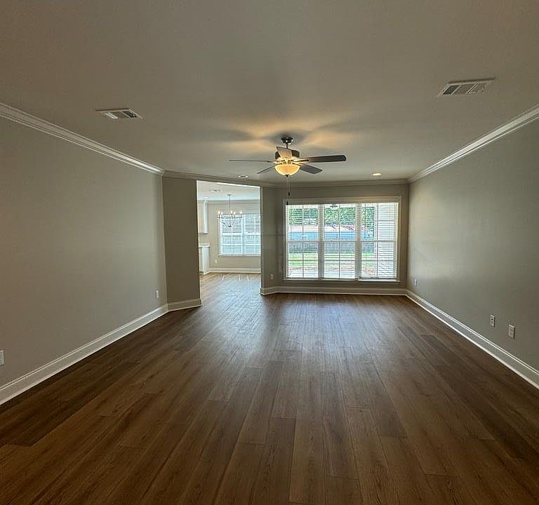 1st image of 707 Osprey Cir