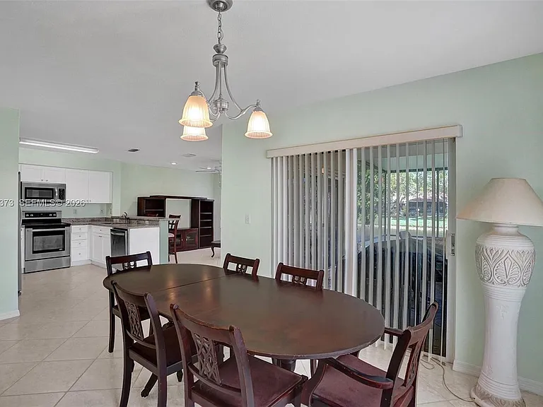 1726 SW 110th Ter — Photo 8