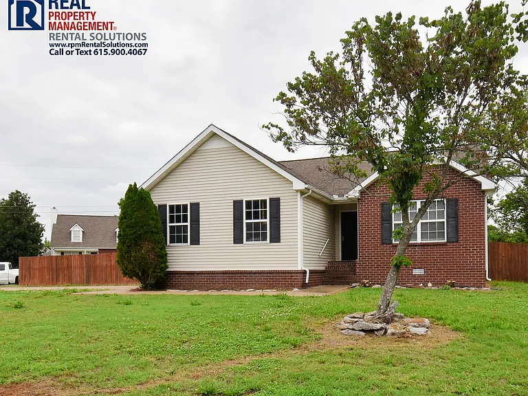 1178 Catawba Way — Photo 1