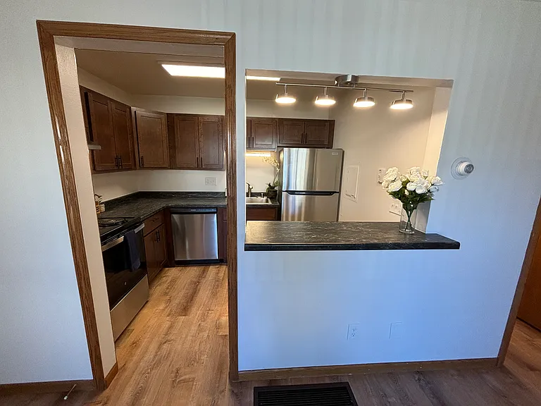 1019 Fiedler Ln #6 — Photo 4