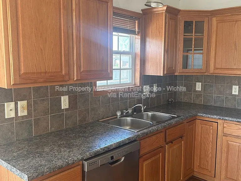 10805 E Funston St — Photo 28