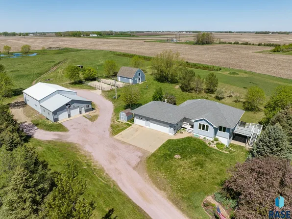 27421 State Highway 11, Harrisburg, SD 57032