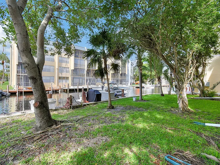 777 S Federal Hwy #202-H — Photo 48