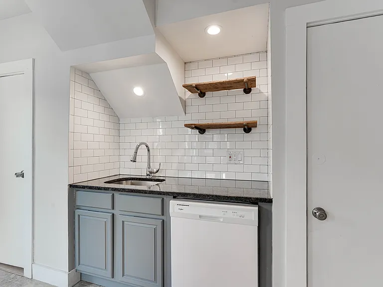 14 Wheatland St #2 — Photo 7