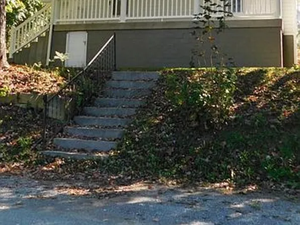 892 N McNutt Ave, Princeton, WV 24740