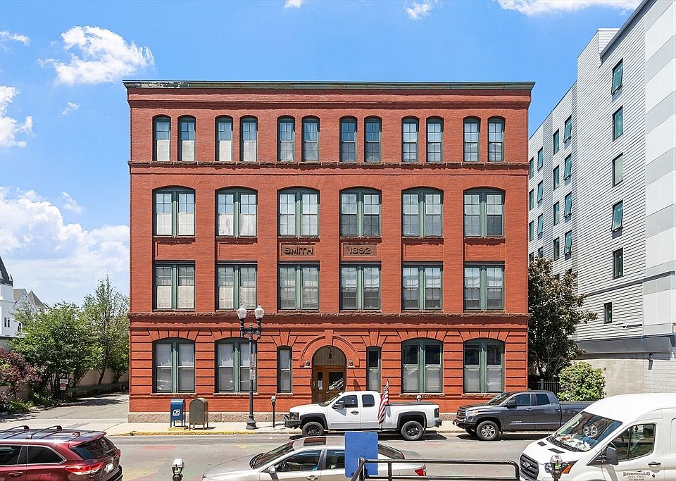 1st image of 589 Essex St Unit 302