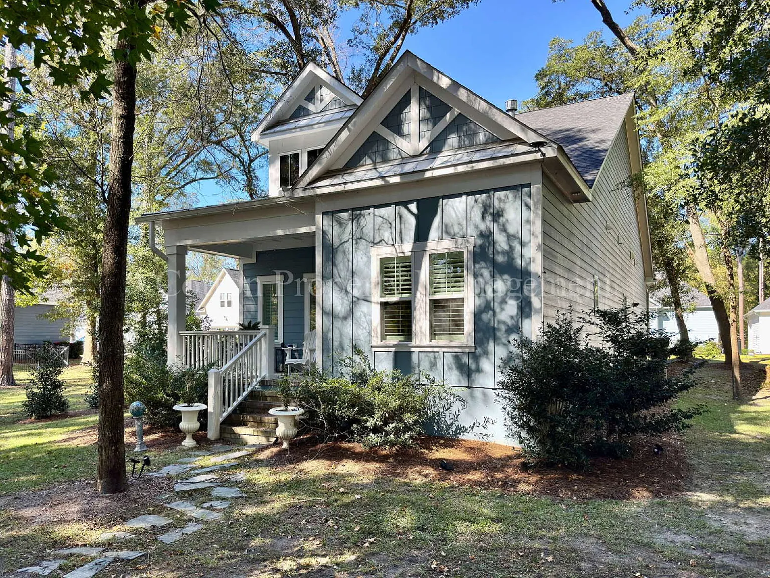 3 bed, 3.5 bath, 1830 sqft, $3,200 — Photo 3