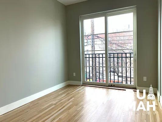 Rented by Rumah Realty Inc | media 8