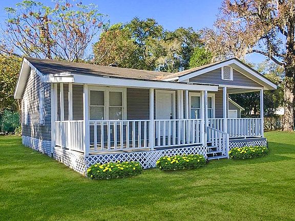 2nd image of 2030 Niblick Dr