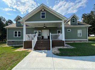 6220 Four Knights Ln, Clover, SC 29710