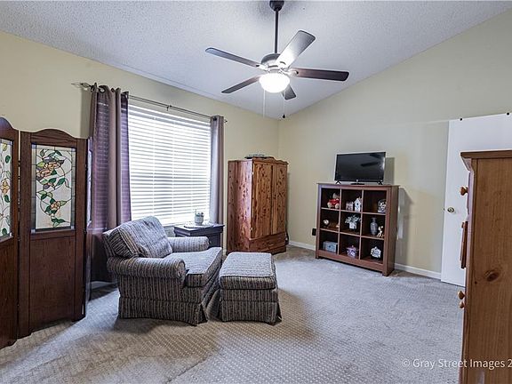 5th image of 2019 Shields Rd #8