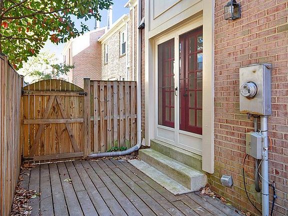 2nd image of 1343 Chetworth Ct