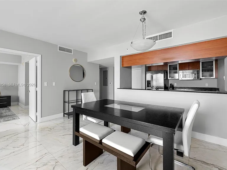 1800 N Bayshore Dr #1806 — Photo 12