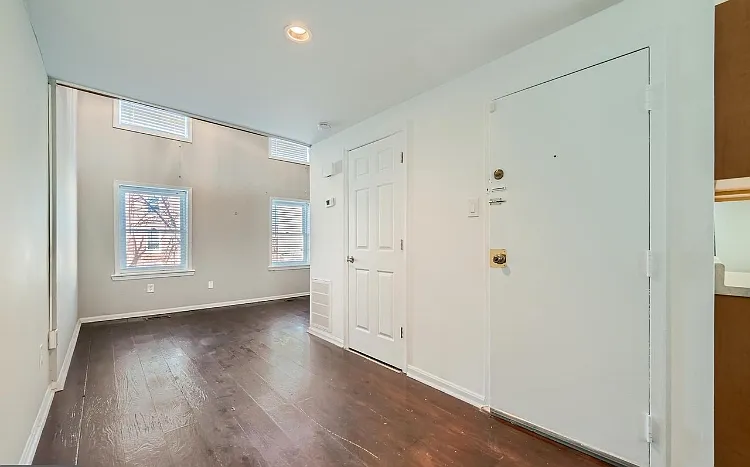 Spacious 1br/1ba Walk To Hollins Market, Umd Biopark, Stadiums/Inner Harbor — Photo 2