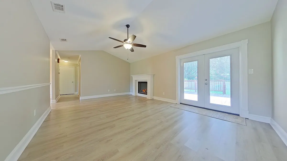 317 Springwood Circle — Photo 3