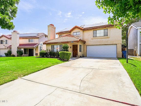 3rd image of 42918 Pearlwood Dr