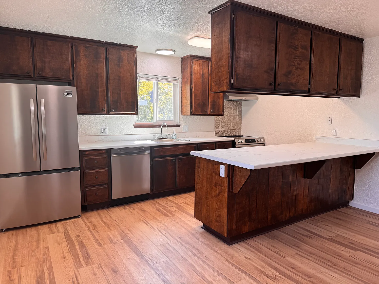 2 bed, 1200 sqft, $2,500 — Photo 1