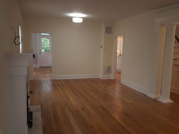 3rd image of 4226 Ellicott St NW