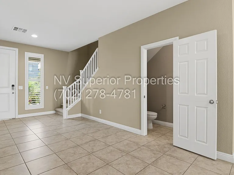 4627 Chestnut Tiger St — Photo 10