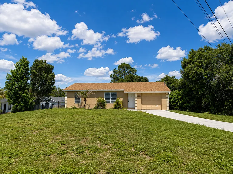 1224 Hamilton Ave — Photo 3