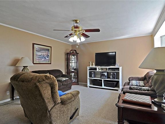 4th image of 3707 Stafford St