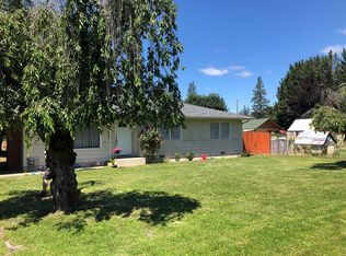 240 Mountain View Pl, Grants Pass, OR