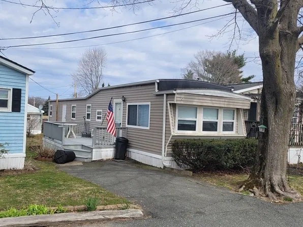 252 Newbury St Trailer 2, Peabody, MA 01960