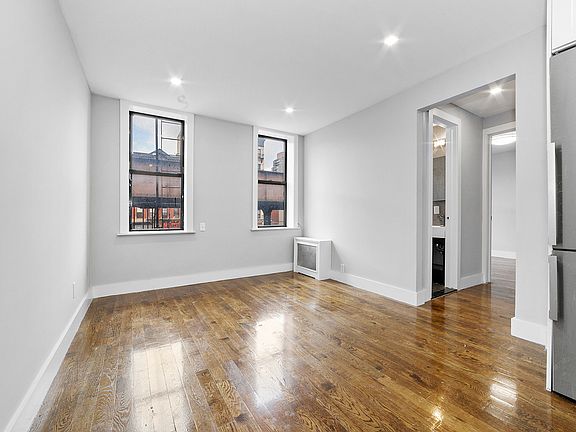 4th image of 1661 Park Ave #2B