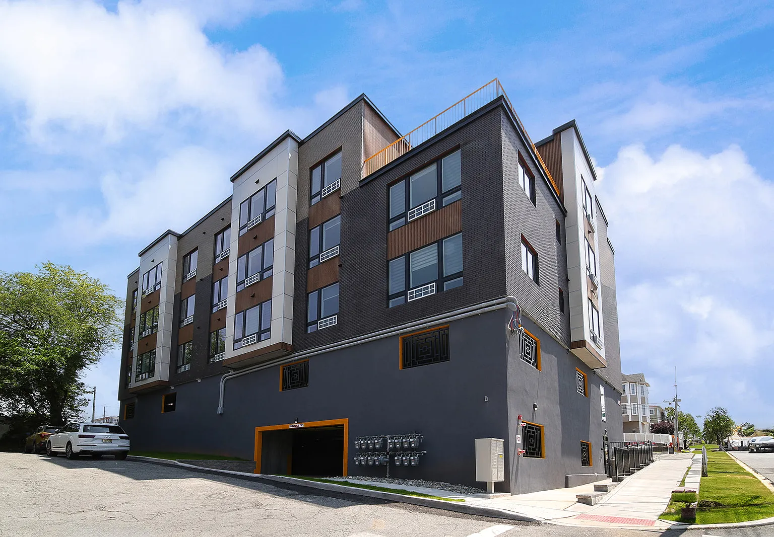 2 bed, 1200 sqft, $3,500 — Photo 2
