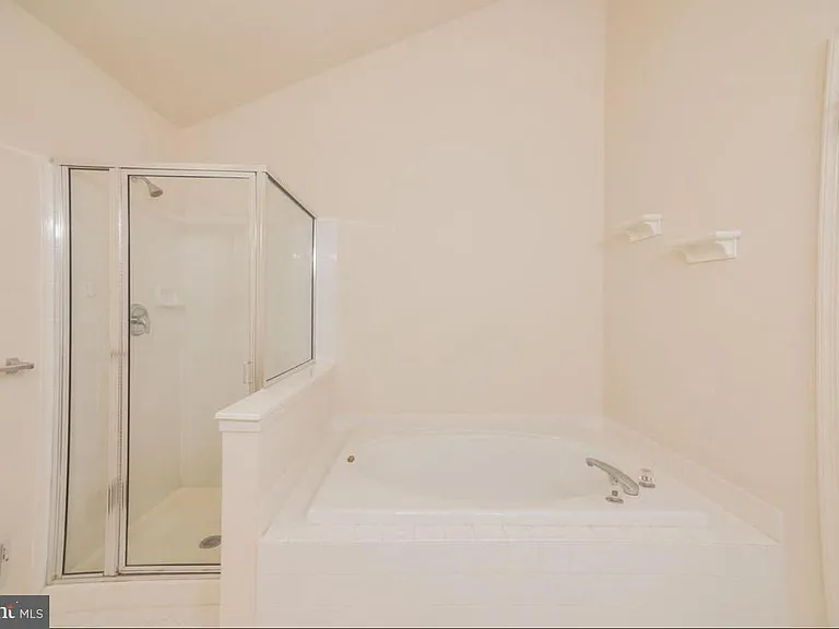 207 Valley Forge Lookout Pl — Photo 24