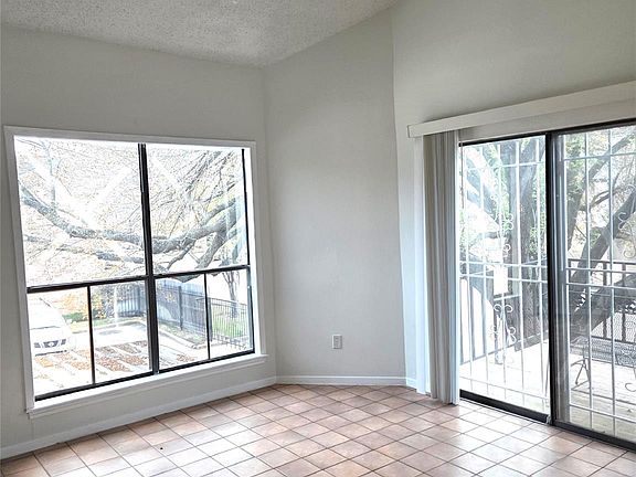3rd image of 10154 Waterstone Dr