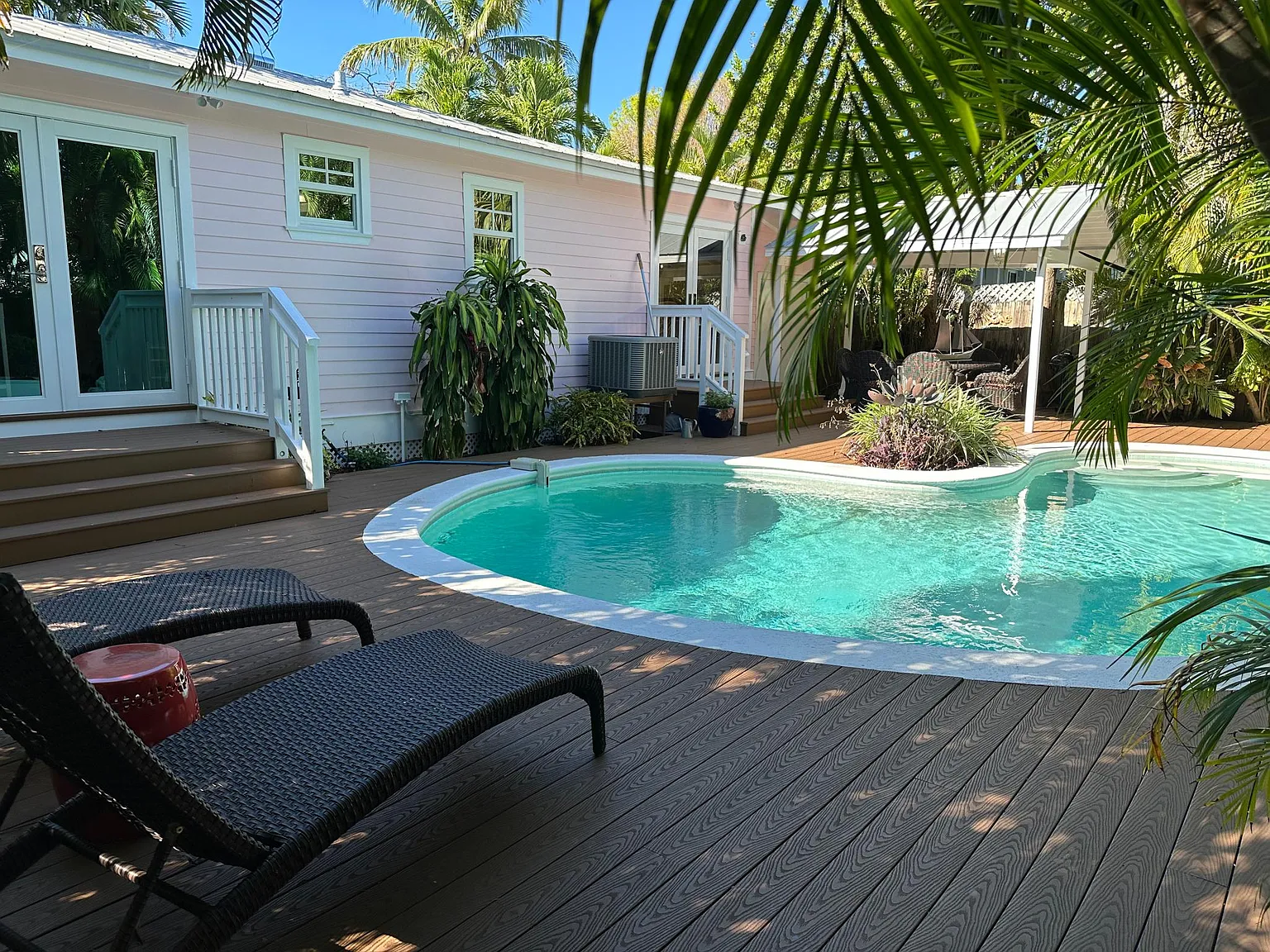 2911 Seidenberg Ave — Photo 3
