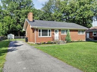 2822 Esther Blvd, Louisville, KY 40220