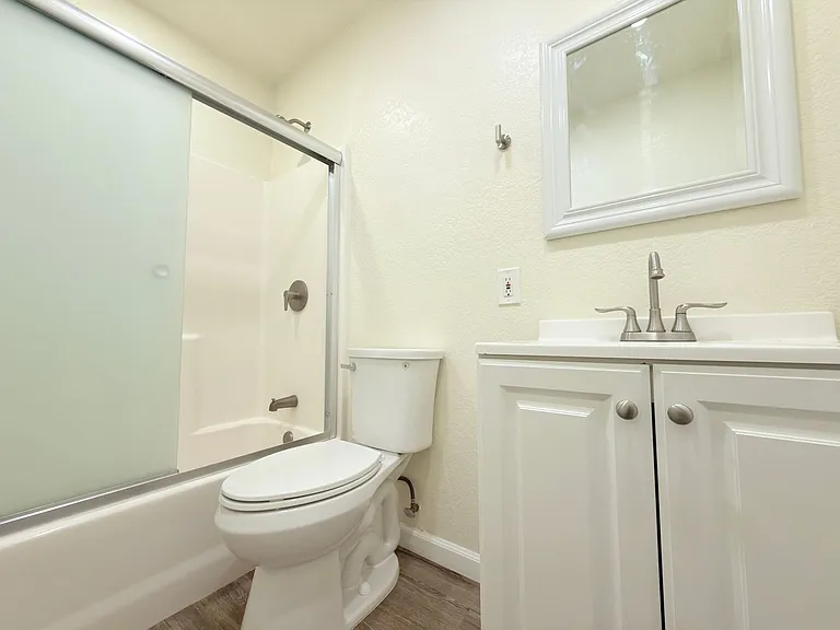 8409 Columbus Ave — Photo 11
