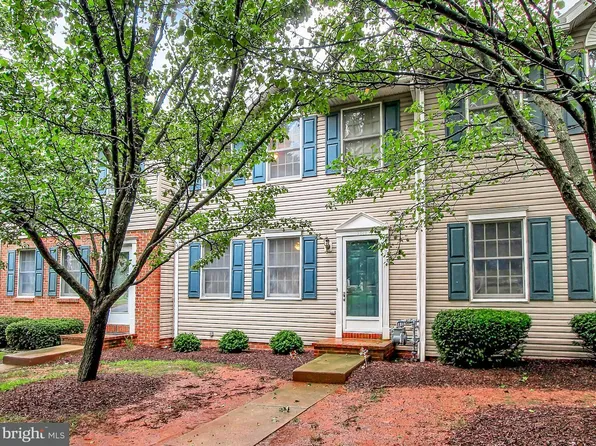 2832 Butternut Ln, York, PA 17408