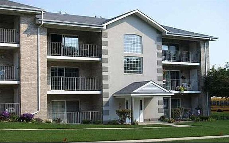1st image of 9150 W 95th St APT 1A