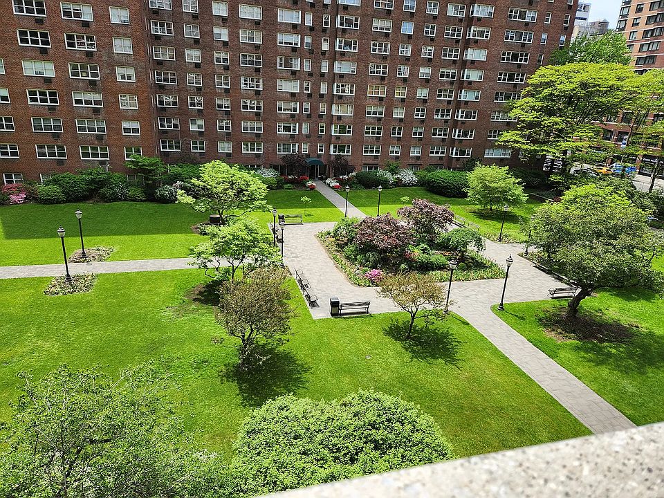 1st image of 30 W 60th St APT 5E
