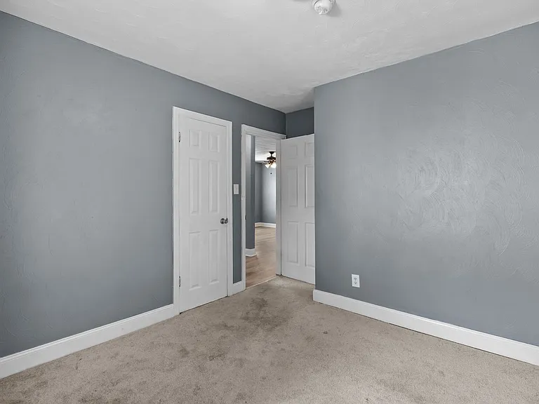 2321 Columbus Ave — Photo 13