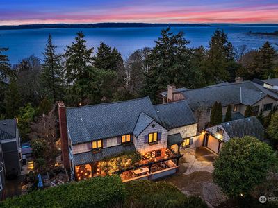 2810 46th Avenue W, Seattle, WA, 98199