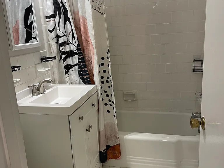 10649 Weymouth St #2 — Photo 17