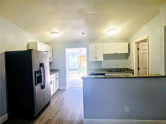 3rd image of 5207 S 85th St