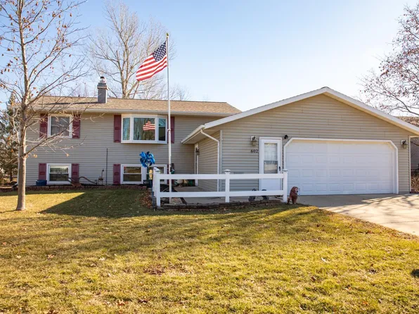 602 Reichels Cir NE, Stewartville, MN 55976