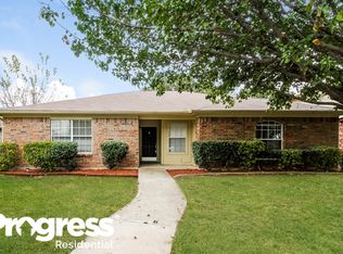 5525 Whisper Glen Dr, Arlington, TX 76017