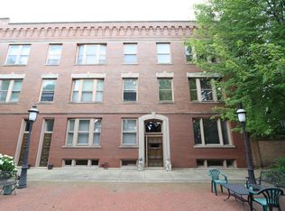 700 S Laflin St #A, Chicago, IL 60607