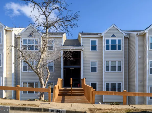 4 Fallen Tree Ct #4H, Baltimore, MD 21227